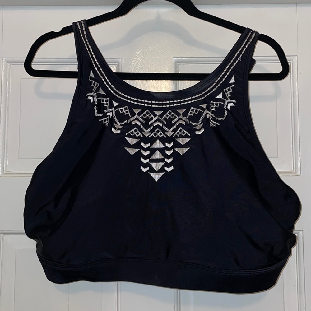 🎉Plus size bathing suit top. Adjustable straps. ☀️ SALE 🔥😎🔥